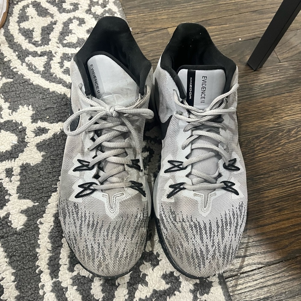 Nike Evidence II Basketball Sneakers